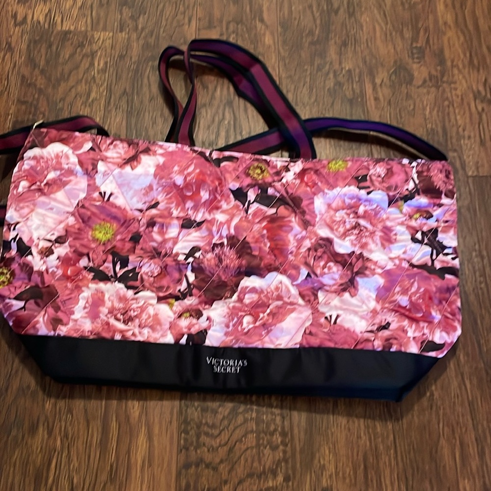 Victoria’s Secret weekend bag